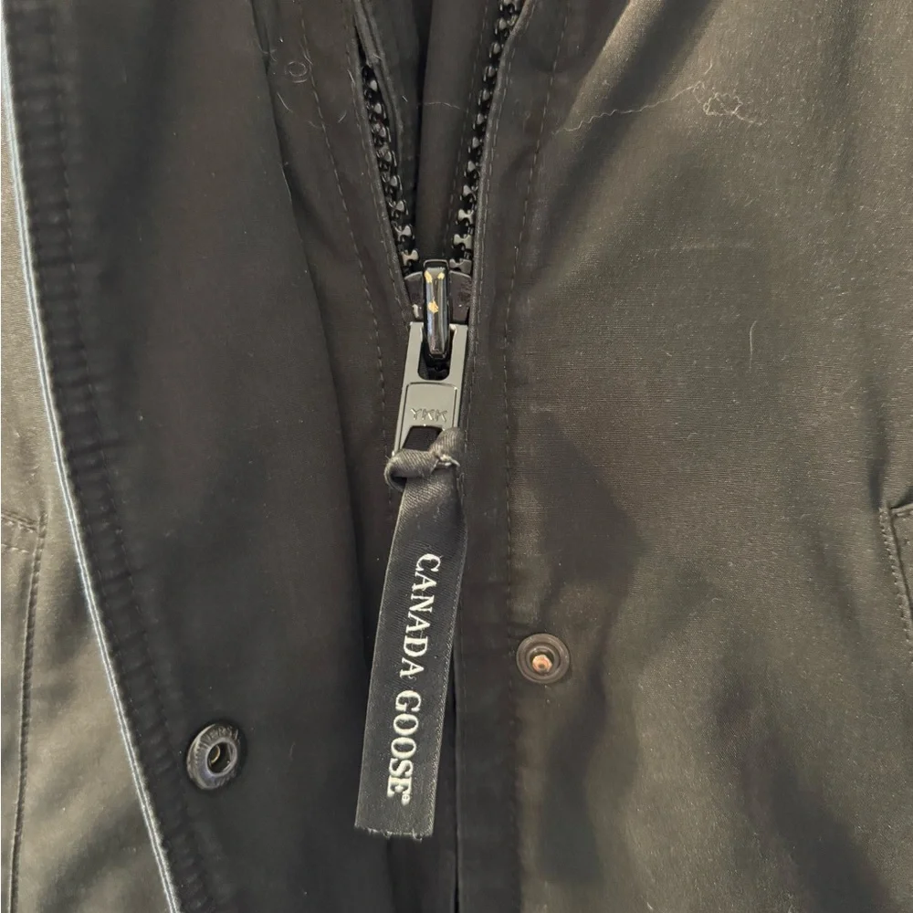 Canada Goose Woman’s Black Puffer Jacket - Picture 4 of 7